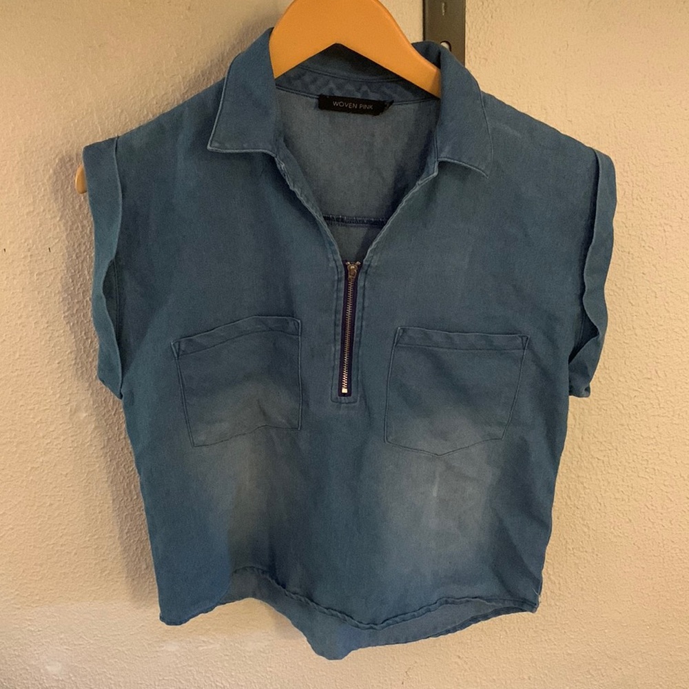 Soft denim cuffed sleeve crop tee. Size m.